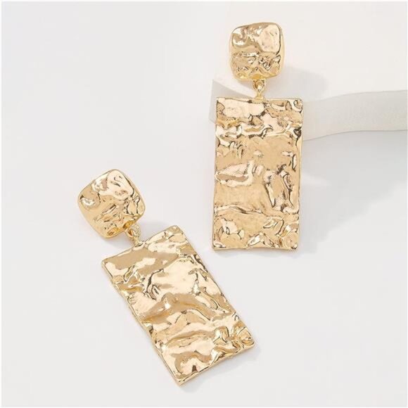 Flower Floral Stud Earrings – Lightweight Petal Dangle, Elegant & Trendy - Picture 4 of 5